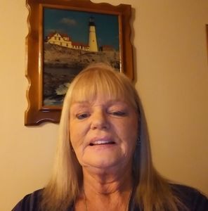 Meet your Posher, Denise